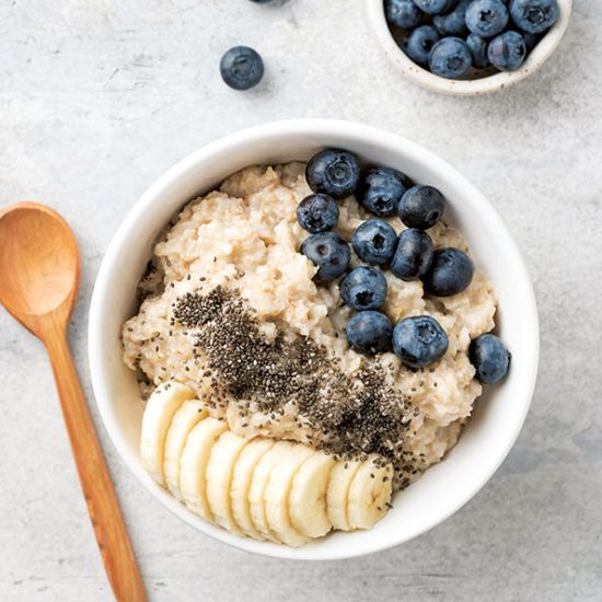 Porridge with blueberries and banana